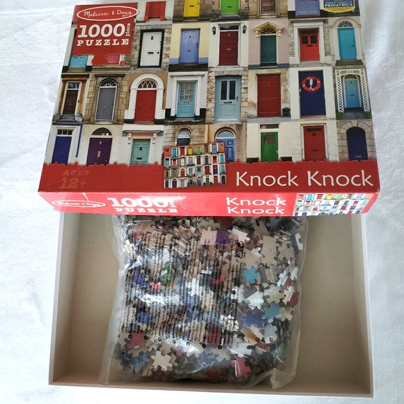 2 Jigsaw Puzzles -- 1000 pieces - Picture 5 of 8